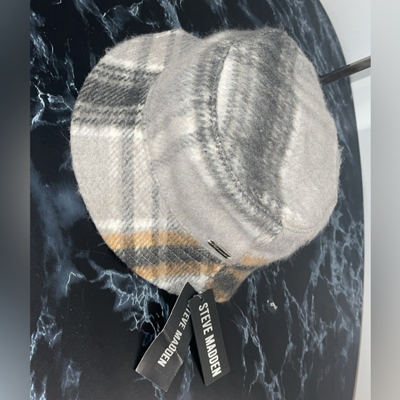 Steve Madden Wool Blend Gray White Tan Plaid Brushed Bucket Hat NWT one size - Picture 2 of 6